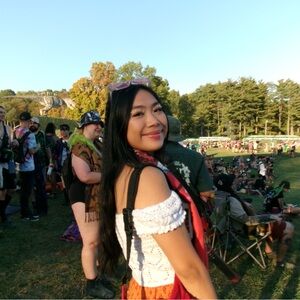 Meet your Posher, Lizzy